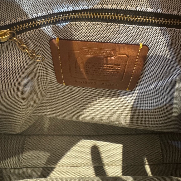 Coach Ergo 33 - Picture 4 of 12